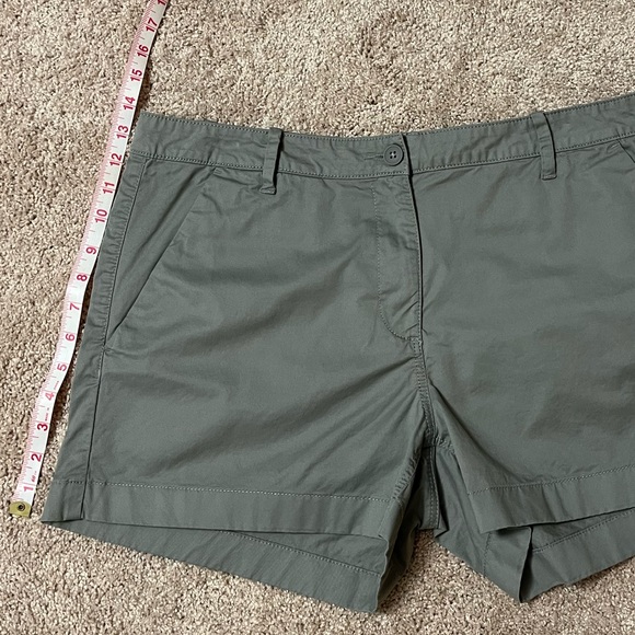 The White Company Cotton Khaki Shorts - Picture 4 of 6